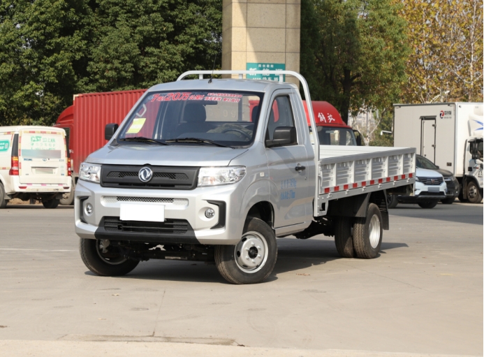 东风小康D71现金能直接补2000元:货箱长3.4米,载重超1.7t 比长安跨越王X3香好多