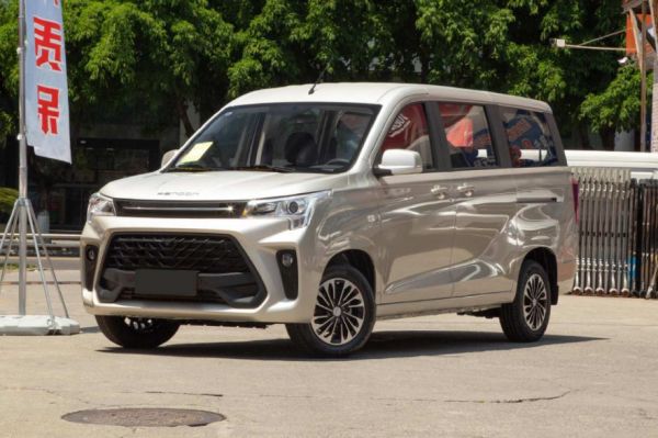 不足5万可买的家商兼用MPV;至多可载8人,解读风光380?