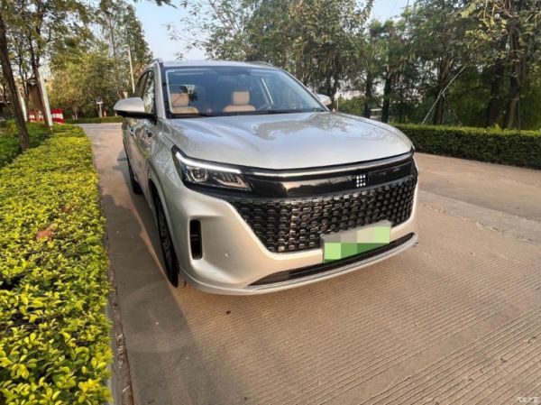 蓝电E5有多好?油耗省,续航长,9.98万就能入手的中型插混SUV!