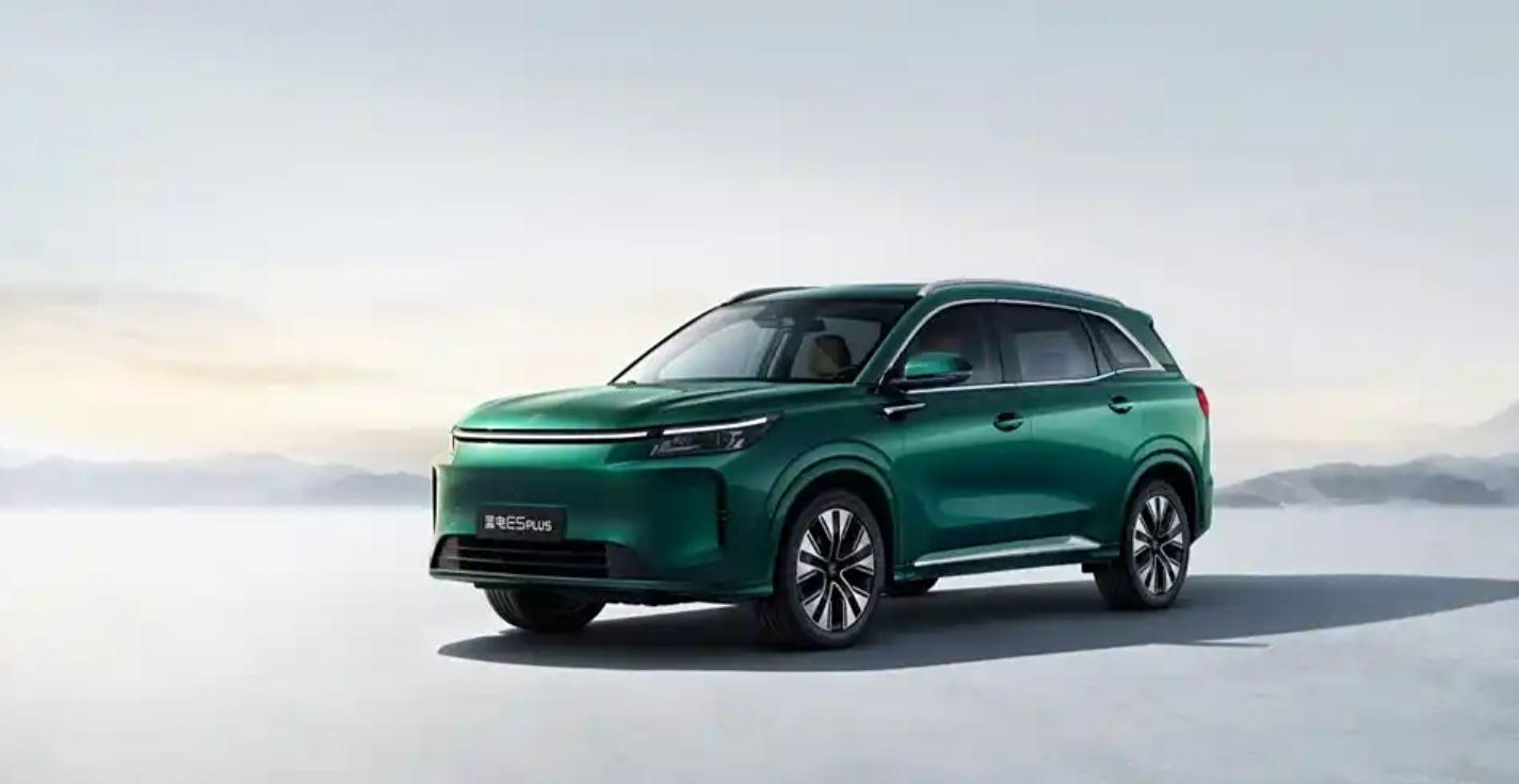 蓝电E5 PLUS上新了,一口价9.98万,10万内唯一165km长续航插混SUV
